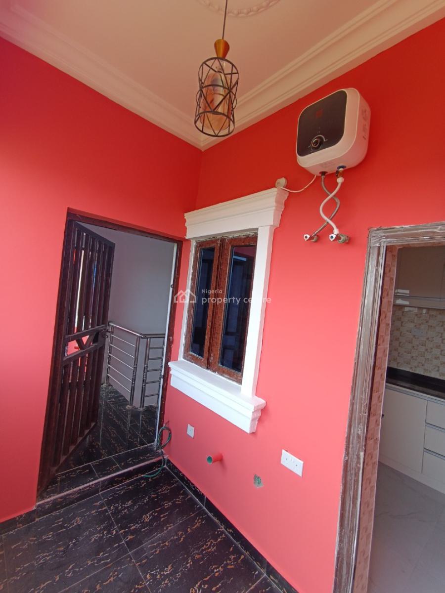 a Standard 2bedroom Flat, Opposite The Patron Before Novare Shoprite Ajah, Lekki Phase 2, Lekki, Lagos, Flat / Apartment for Rent