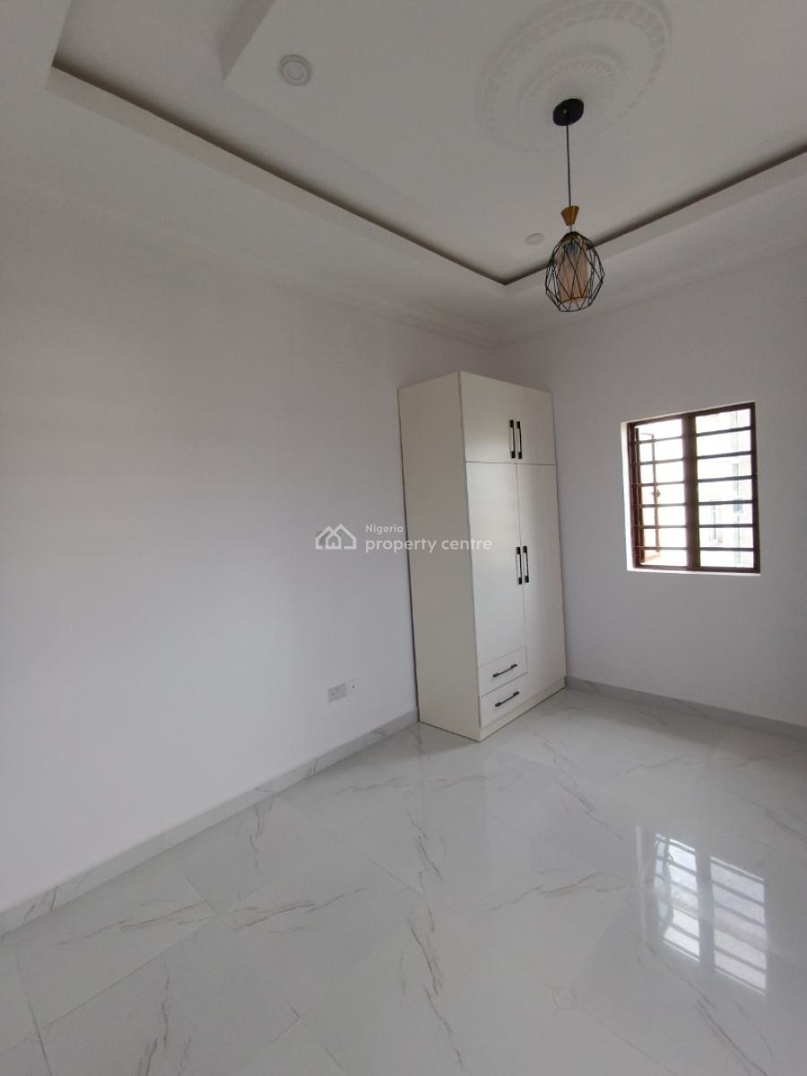 a Standard 2bedroom Flat, Opposite The Patron Before Novare Shoprite Ajah, Lekki Phase 2, Lekki, Lagos, Flat / Apartment for Rent