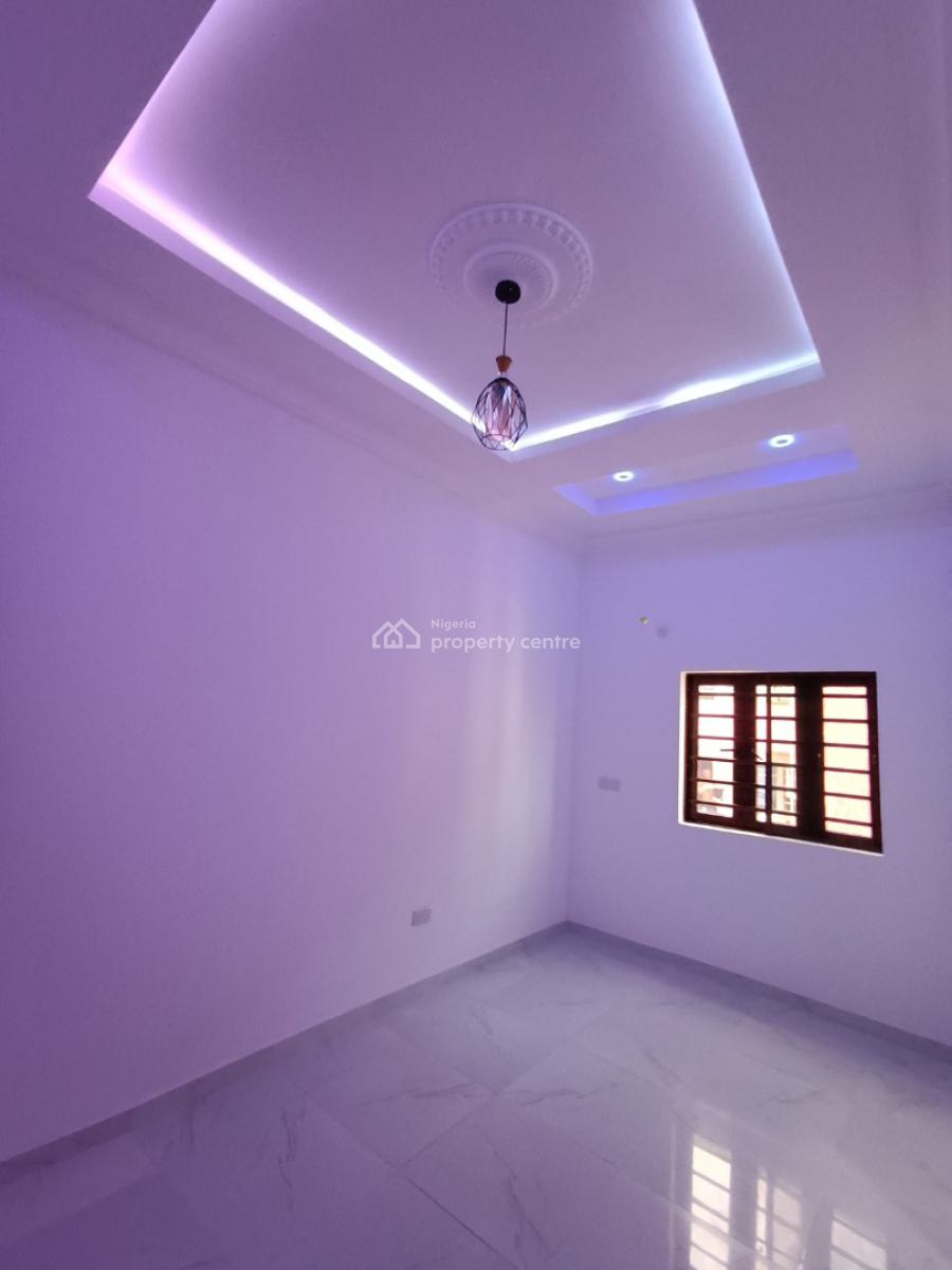 a Standard 2bedroom Flat, Opposite The Patron Before Novare Shoprite Ajah, Lekki Phase 2, Lekki, Lagos, Flat / Apartment for Rent