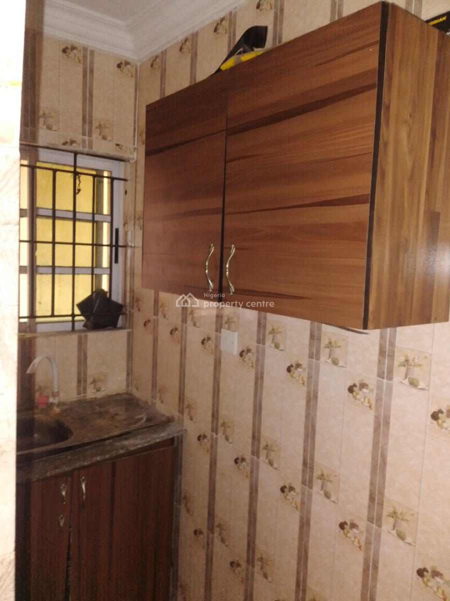 Miniflat Upstairs, Off Gbara Street, Jakande, Lekki, Lagos, Mini Flat (room and Parlour) for Rent