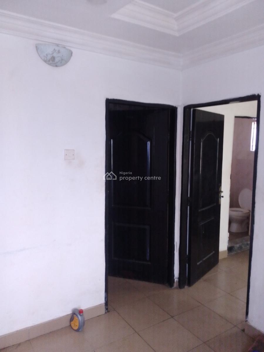 Miniflat Upstairs, Off Gbara Street, Jakande, Lekki, Lagos, Mini Flat (room and Parlour) for Rent