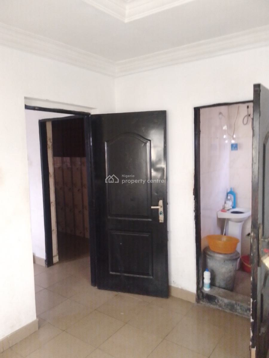 Miniflat Upstairs, Off Gbara Street, Jakande, Lekki, Lagos, Mini Flat (room and Parlour) for Rent