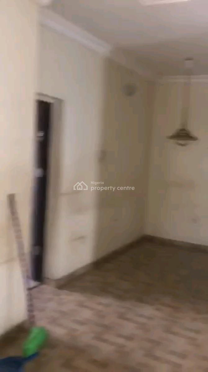 Decent and Spacious 2 Bedroom Upflat All Rooms En-suite, Off Yetunde Brown, Ifako, Gbagada, Lagos, Flat / Apartment for Rent