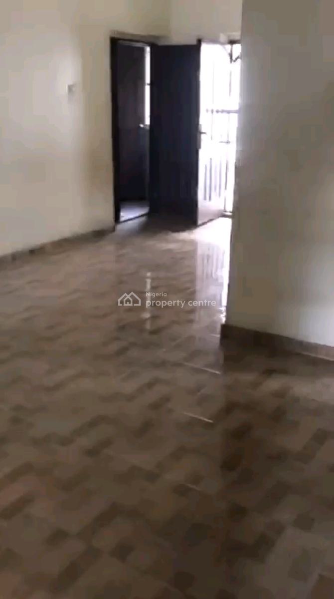 Decent and Spacious 2 Bedroom Upflat All Rooms En-suite, Off Yetunde Brown, Ifako, Gbagada, Lagos, Flat / Apartment for Rent