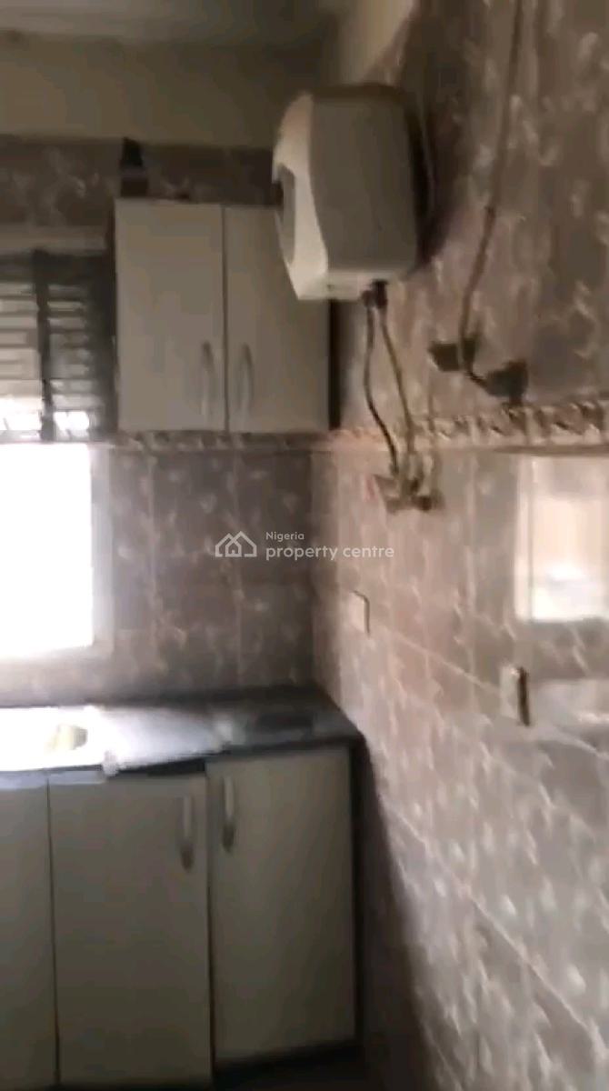 Decent and Spacious 2bedroom Upflat All Rooms En-suite, Off Yetunde Brown, Ifako, Gbagada, Lagos, Flat / Apartment for Rent