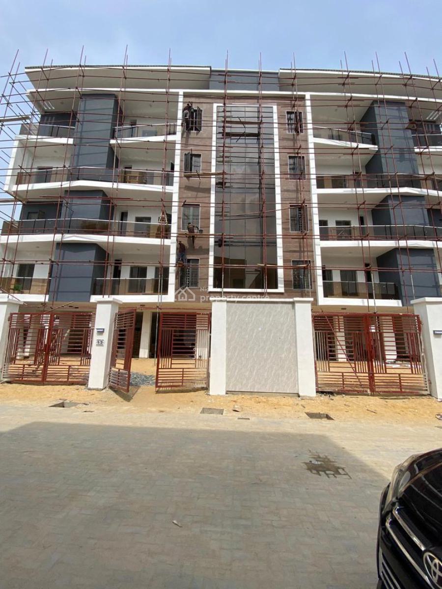 Spacious 4-bedroom Apartment with Elevator & Boys Quarters, Lekki Phase 1, Lekki, Lagos, Flat / Apartment for Sale