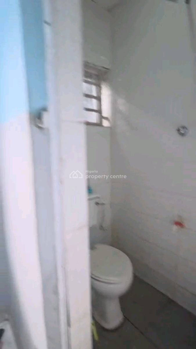 Spacious Self Contain, Abule Ijesha, Yaba, Lagos, Self Contain (single Rooms) for Rent