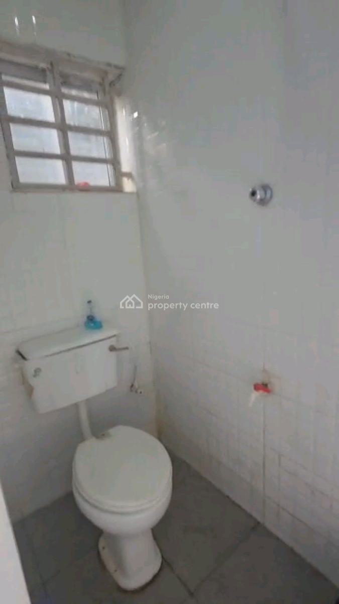 Spacious Self Contain, Abule Ijesha, Yaba, Lagos, Self Contain (single Rooms) for Rent