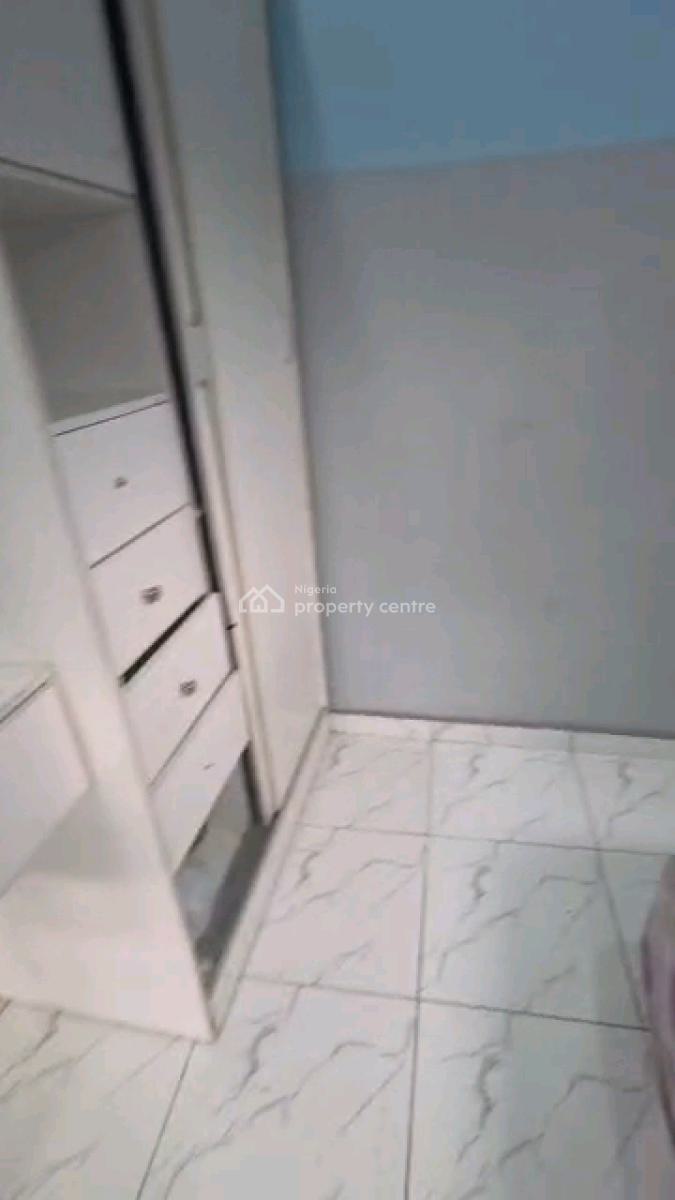 Spacious Self Contain, Abule Ijesha, Yaba, Lagos, Self Contain (single Rooms) for Rent