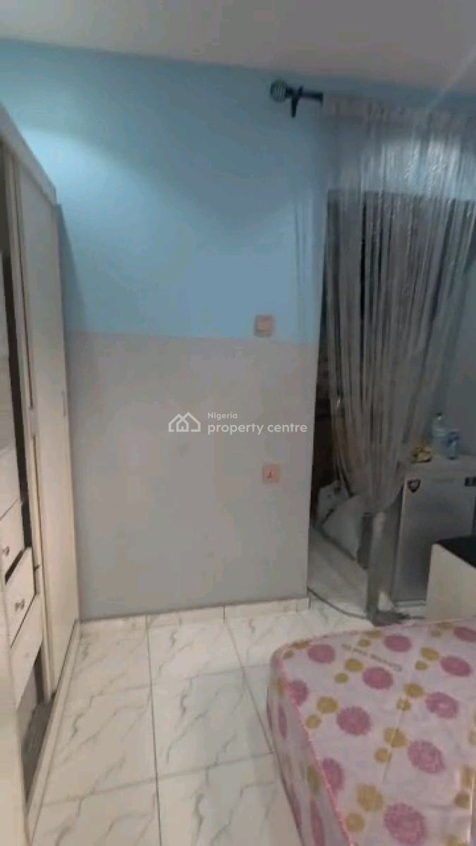 Spacious Self Contain, Abule Ijesha, Yaba, Lagos, Self Contain (single Rooms) for Rent