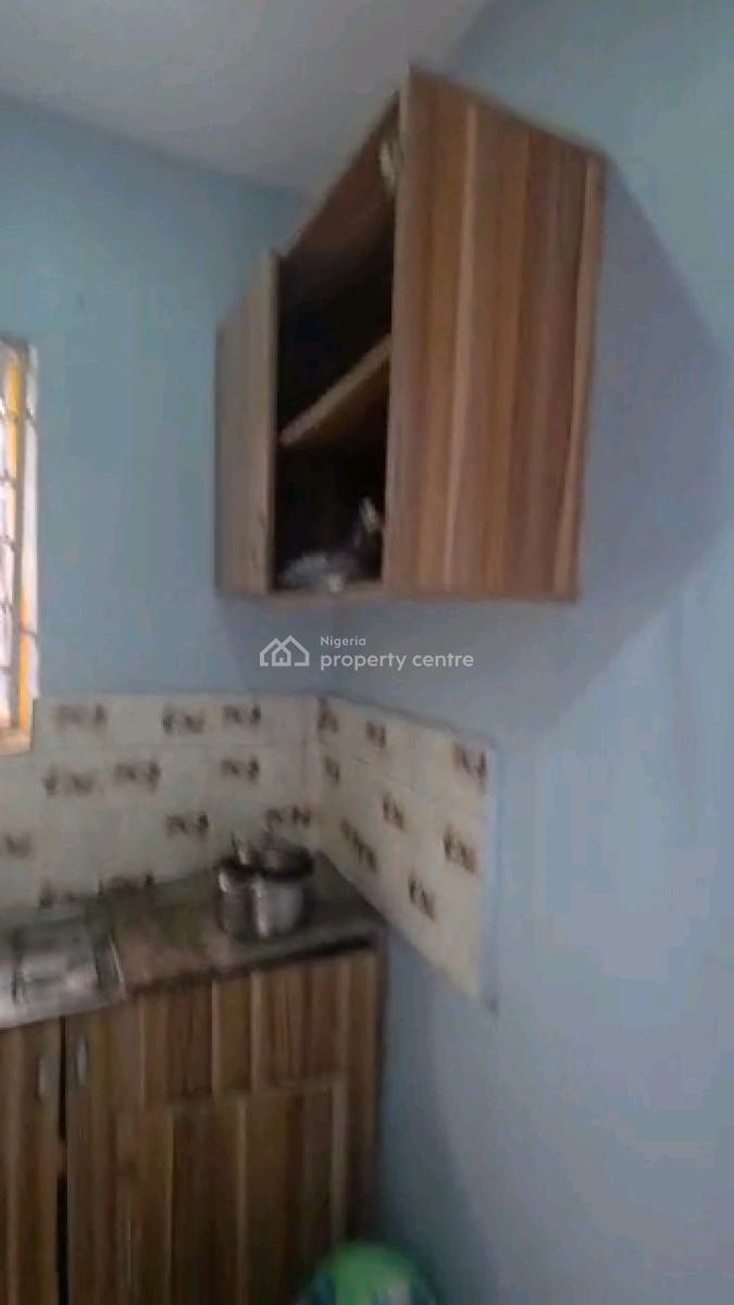 Spacious Self Contain, Abule Ijesha, Yaba, Lagos, Self Contain (single Rooms) for Rent