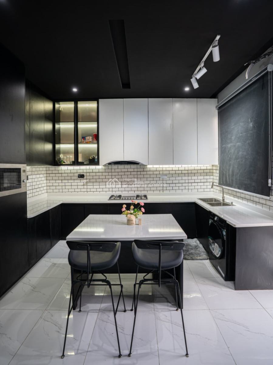 Unique & Cozy 2-bed Apartment W/all Shades of Deluxe Living, Freedom Way, Lekki Phase 1, Lekki, Lagos, Flat / Apartment Short Let