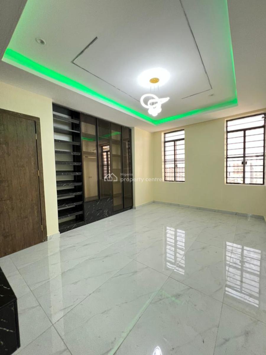 Sure to Catch Your Eye, Lekki Phase 1, Lekki, Lagos, Block of Flats for Sale