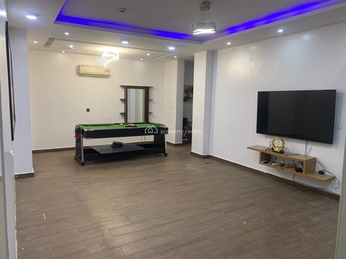 Semi-furnished 3 Bedroom Apartment with Gym, Snooker Board, Table Tennis, Victoria Island (vi), Lagos, Flat / Apartment for Rent