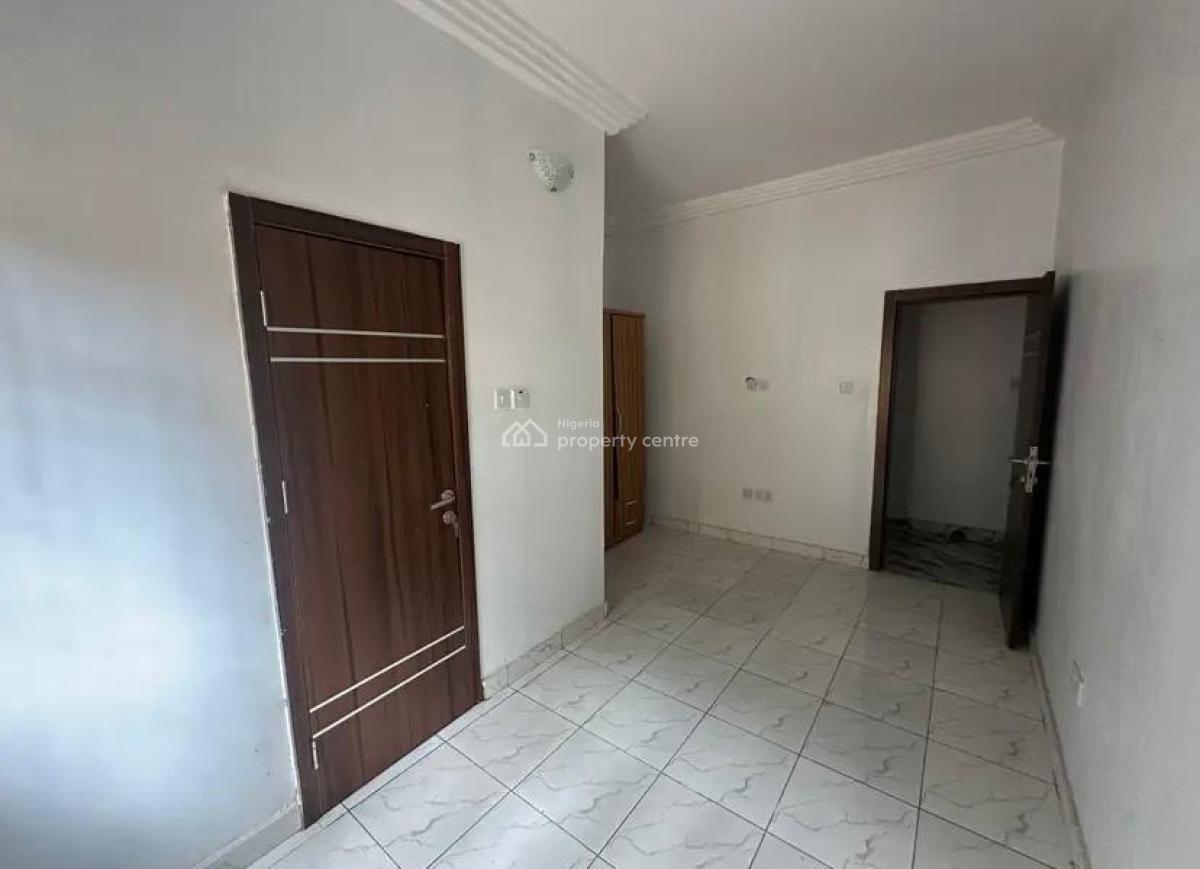 Excellent Spacious 3 Bedroom Apartment, Lekki Phase 1, Lekki, Lagos, Flat / Apartment for Rent