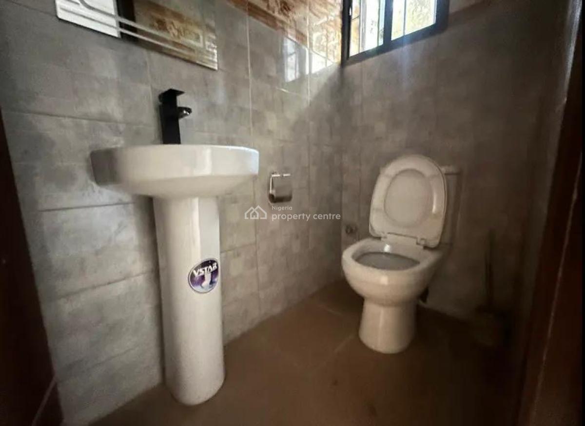 Excellent Spacious 3 Bedroom Apartment, Lekki Phase 1, Lekki, Lagos, Flat / Apartment for Rent