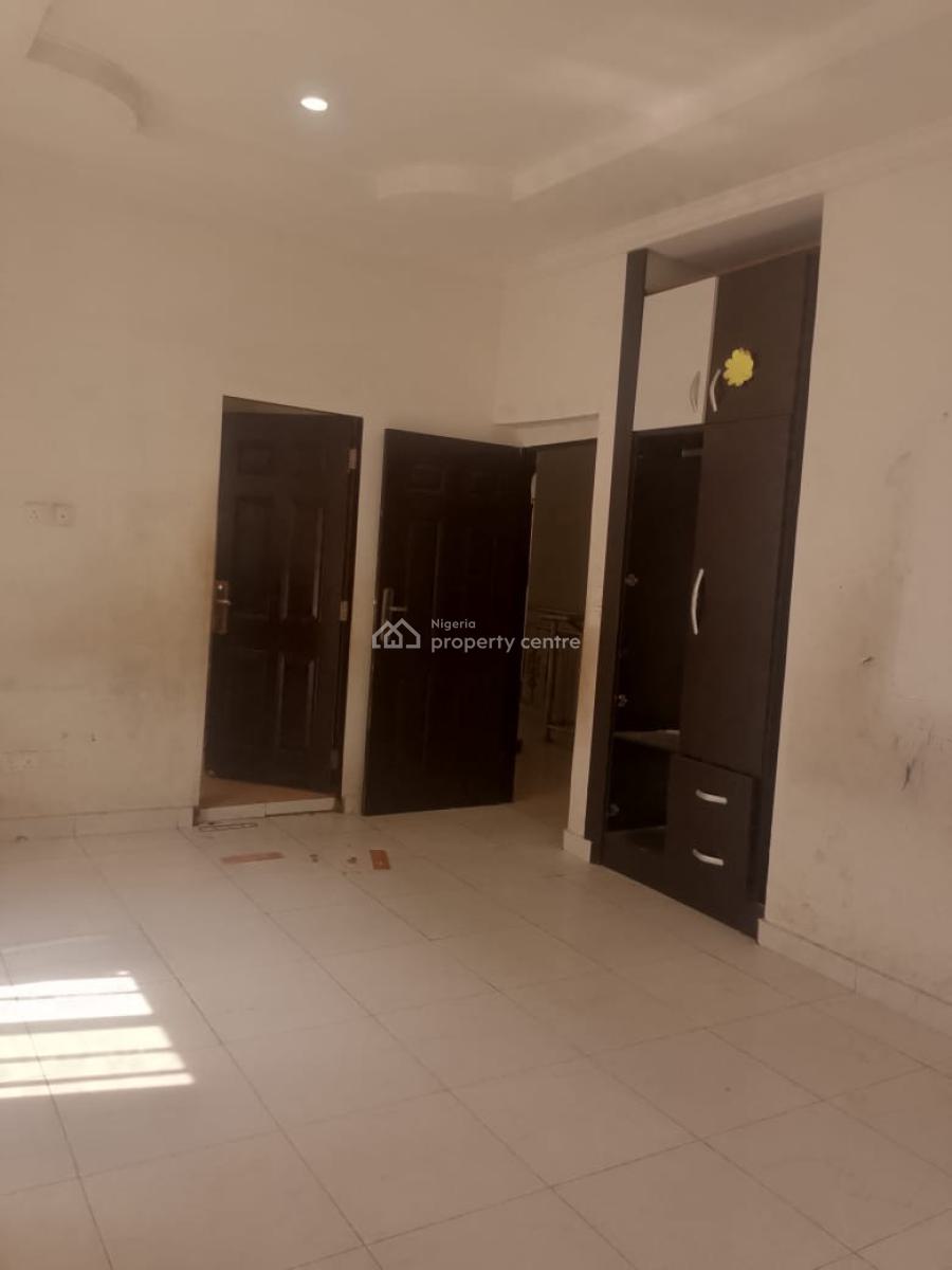 Luxurious Room Upstairs, Ikota, Lekki, Lagos, Self Contain (single Rooms) for Rent
