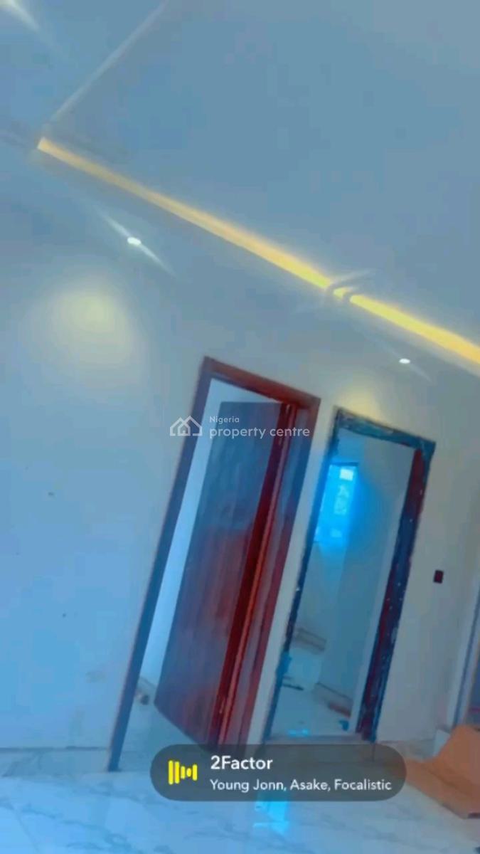 Standard and Executive 2 Bedroom Fla, Oyadiran Estate, Sabo, Yaba, Lagos, Flat / Apartment for Rent