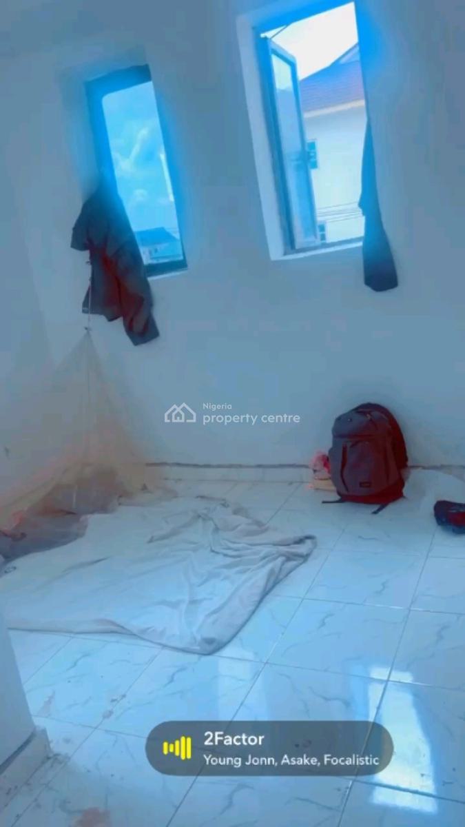 Standard and Executive 2 Bedroom Flat, Oyadiran Estate, Sabo, Yaba, Lagos, Flat / Apartment for Rent