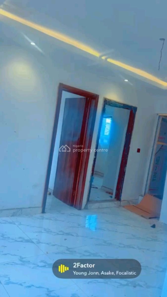 Standard and Executive 2 Bedroom Flat, Oyadiran Estate, Sabo, Yaba, Lagos, Flat / Apartment for Rent