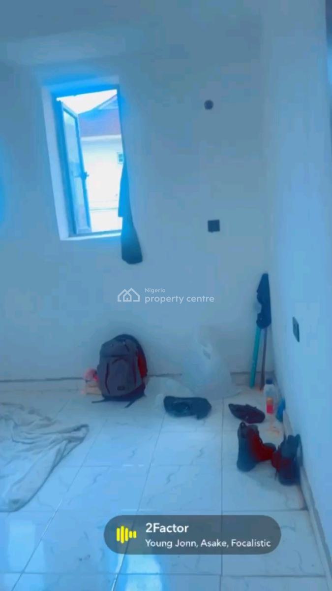 Standard and Executive 2 Bedroom Flat, Oyadiran Estate, Sabo, Yaba, Lagos, Flat / Apartment for Rent