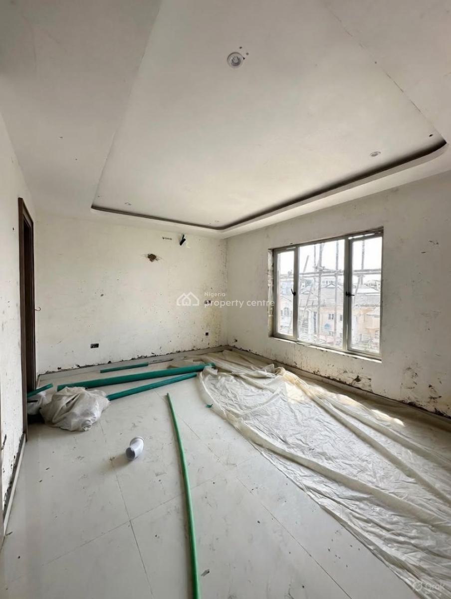 Luxury 2 Bedroom Apartment, Lekki Phase 1, Lekki, Lagos, Block of Flats for Sale