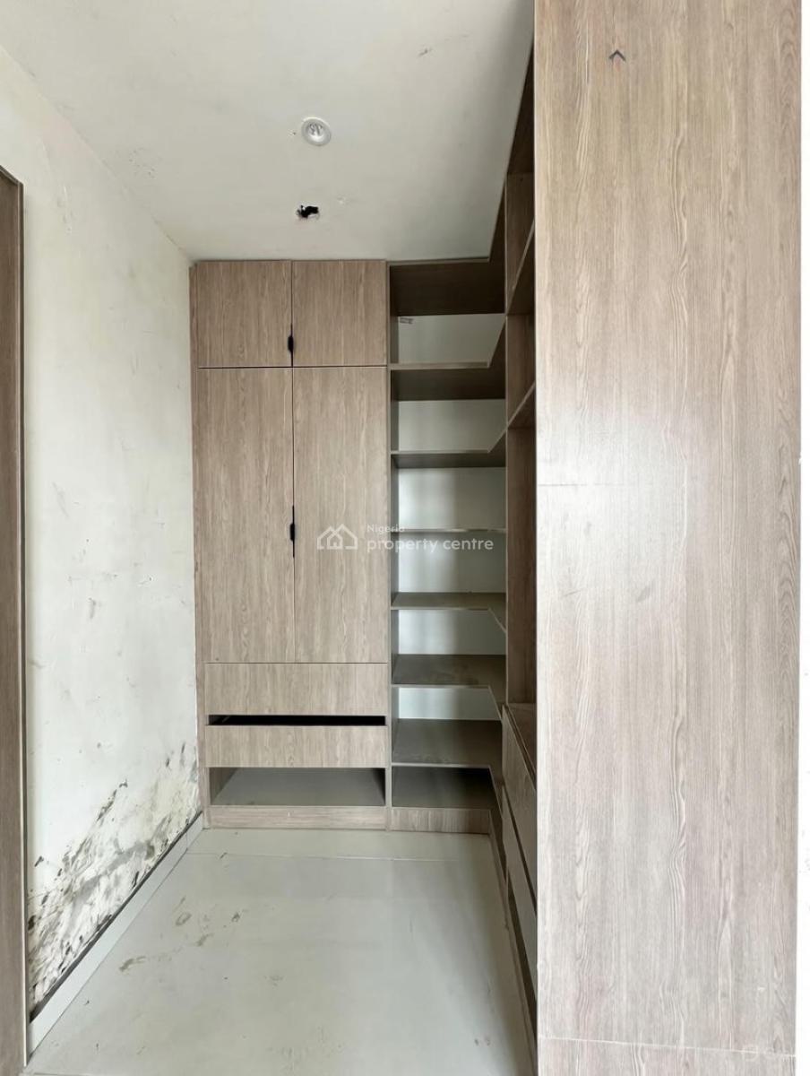 Luxury 2 Bedroom Apartment, Lekki Phase 1, Lekki, Lagos, Block of Flats for Sale