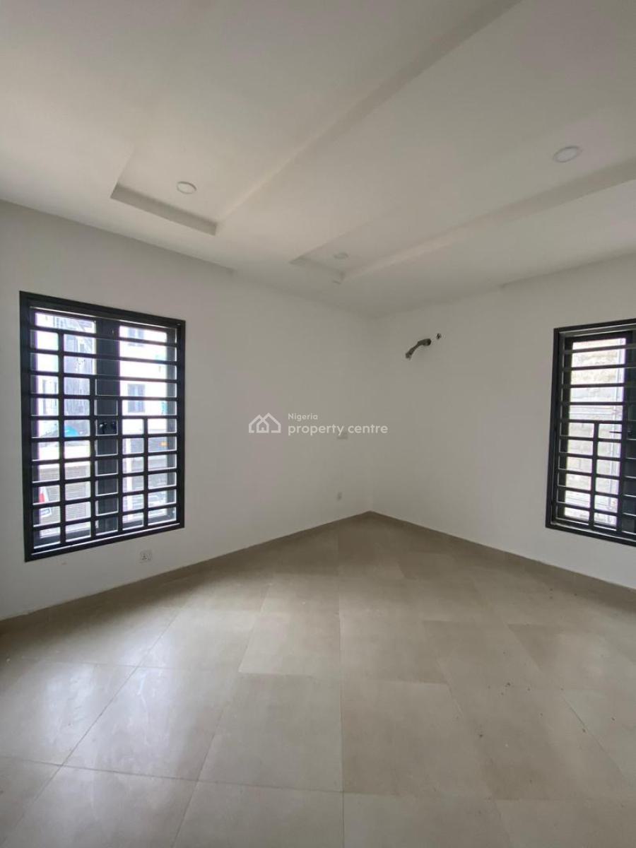 Beautiful 4 Bedroom Apartment with Bq, Lekki Phase 1, Lekki, Lagos, Flat / Apartment for Sale