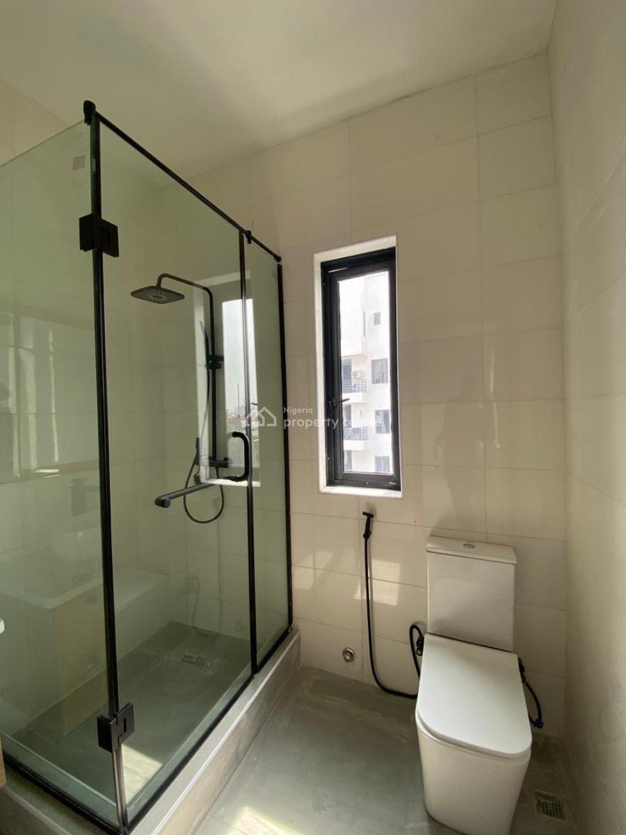 Standard 2 Bedroom Apartment with Elevator, Pool, Gym and Bq, Lekki Phase 1, Lekki, Lagos, Flat / Apartment for Sale