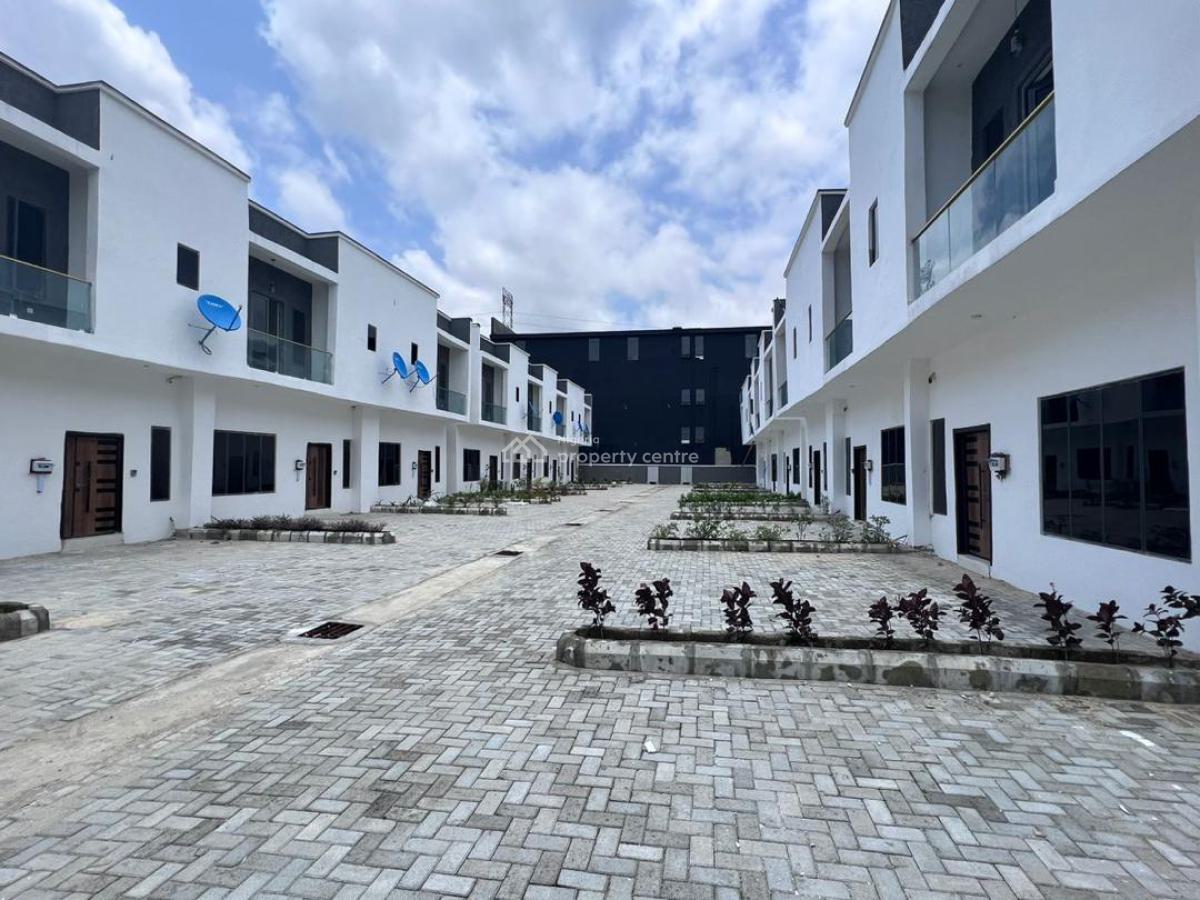 Beautiful Specious 3 Bedroom Terrace Duplex, Ologolo, Lekki, Lagos, Terraced Duplex for Sale