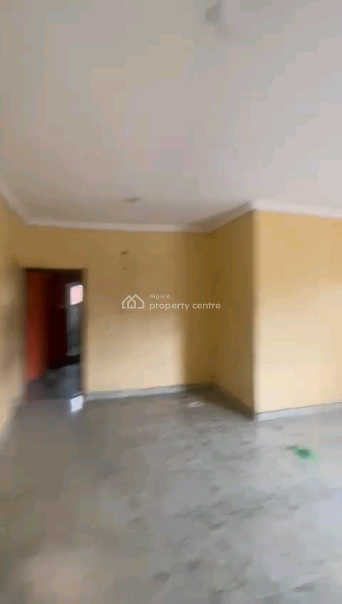 3 Bedroom Flat ( Renovation Going on) with 3 Toilets & 2 Baths, Alagomeji, Yaba, Lagos, Flat / Apartment for Rent