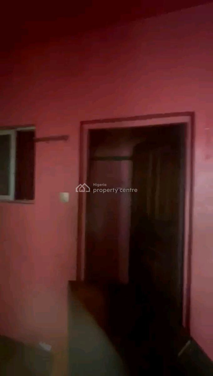 3 Bedroom Flat ( Renovation Going on) with 3 Toilets & 2 Baths, Alagomeji, Yaba, Lagos, Flat / Apartment for Rent