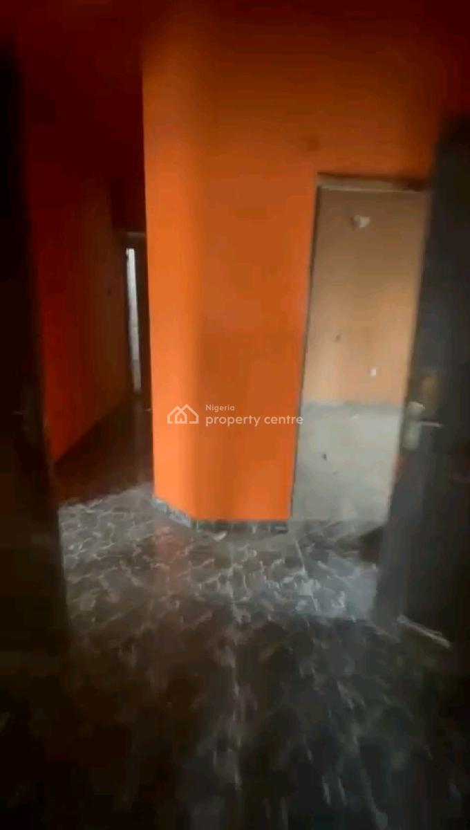 3 Bedroom Flat ( Renovation Going on) with 3 Toilets & 2 Baths, Alagomeji, Yaba, Lagos, Flat / Apartment for Rent