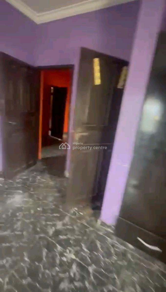 3 Bedroom Flat ( Renovation Going on) with 3 Toilets & 2 Baths, Alagomeji, Yaba, Lagos, Flat / Apartment for Rent