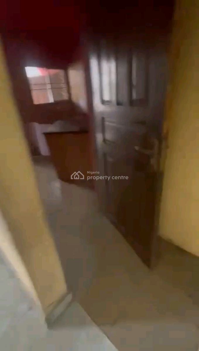 3 Bedroom Flat ( Renovation Going on) with  3toilets & 2 Baths, Alagomeji, Yaba, Lagos, Flat / Apartment for Rent