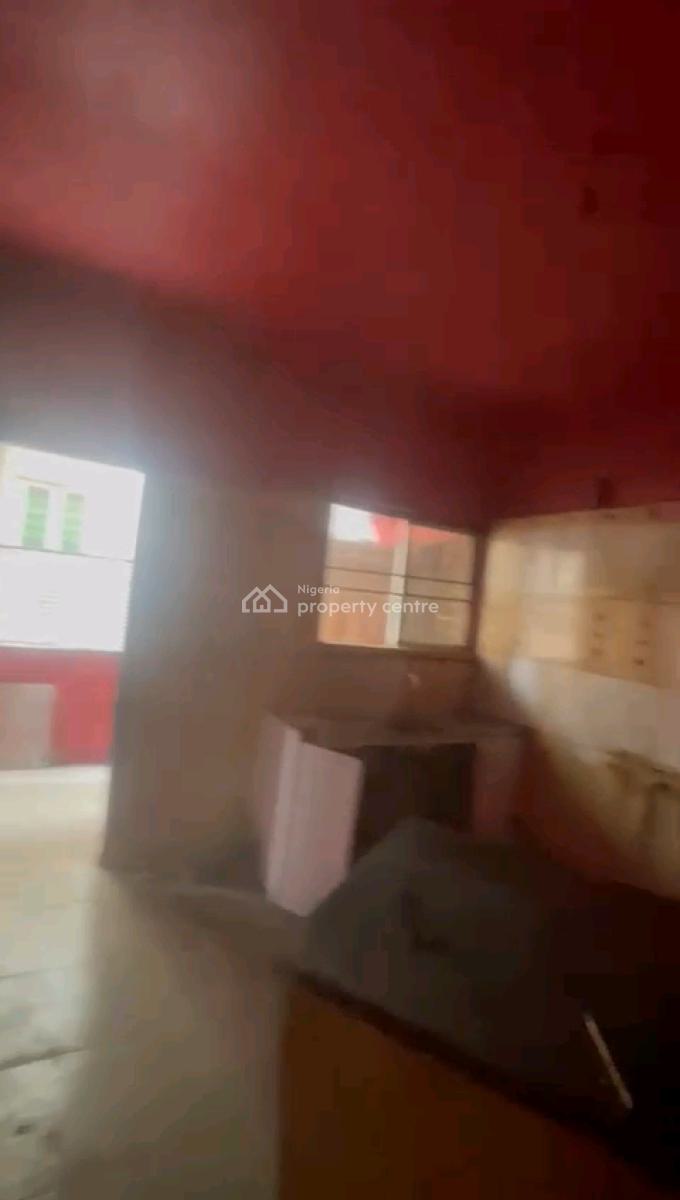 3 Bedroom Flat ( Renovation Going on) with  3toilets & 2 Baths, Alagomeji, Yaba, Lagos, Flat / Apartment for Rent