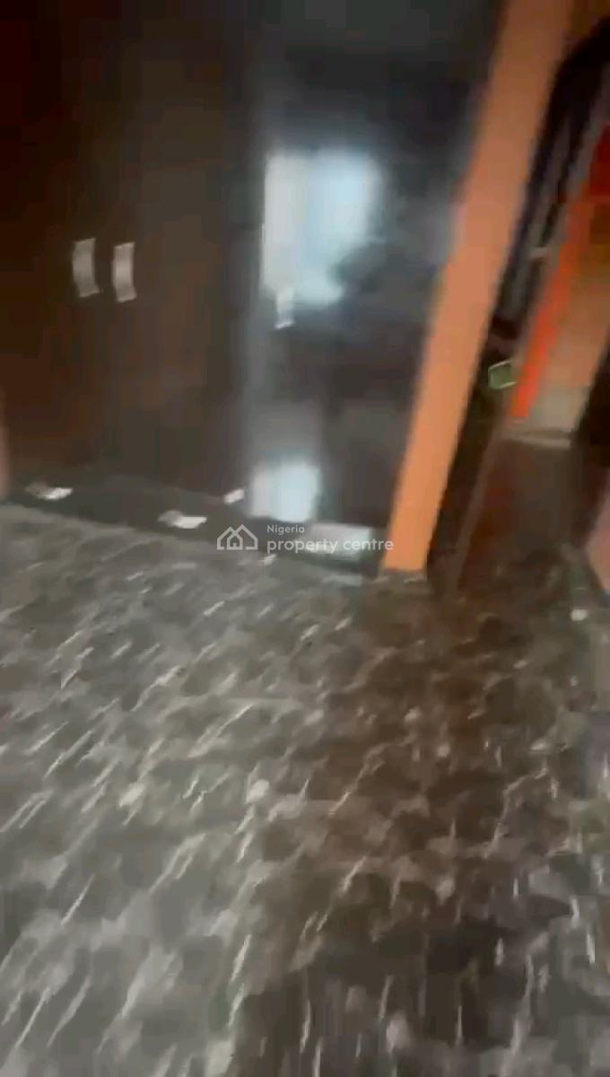 3 Bedroom Flat ( Renovation Going on) with  3toilets & 2 Baths, Alagomeji, Yaba, Lagos, Flat / Apartment for Rent