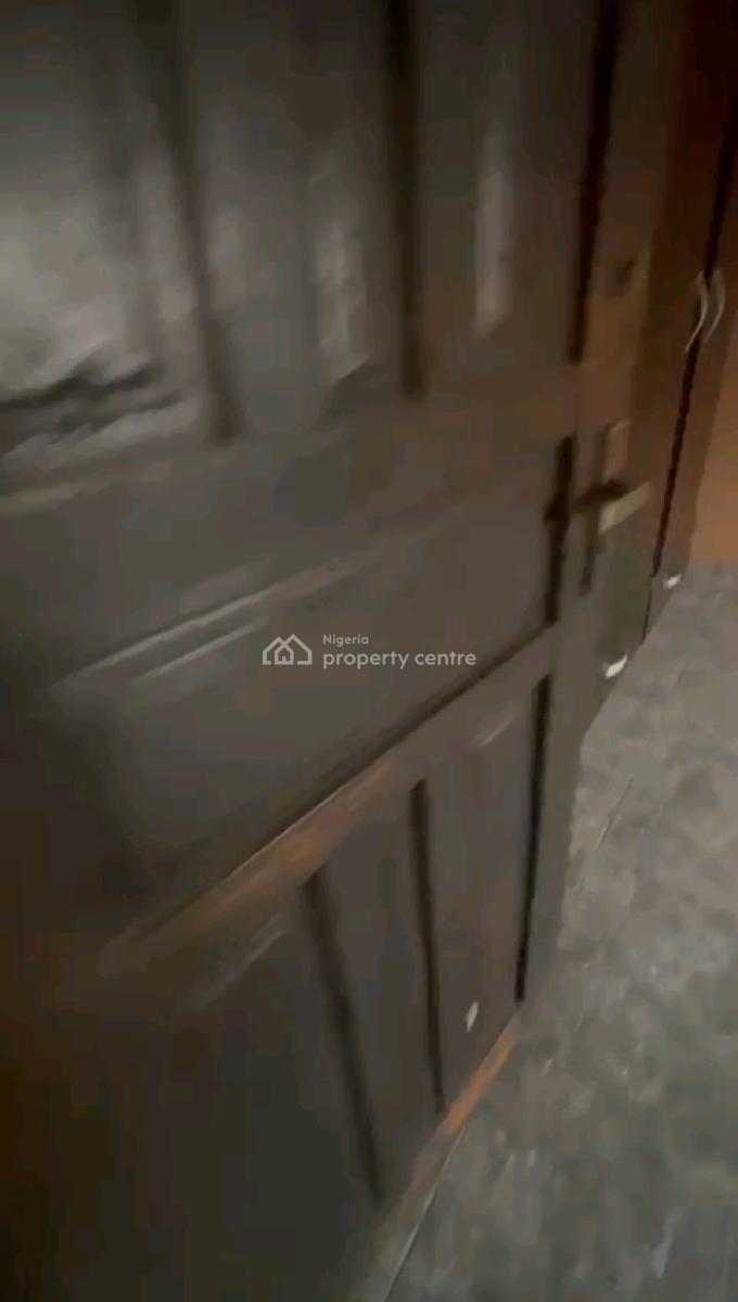 3 Bedroom Flat ( Renovation Going on) with  3toilets & 2 Baths, Alagomeji, Yaba, Lagos, Flat / Apartment for Rent