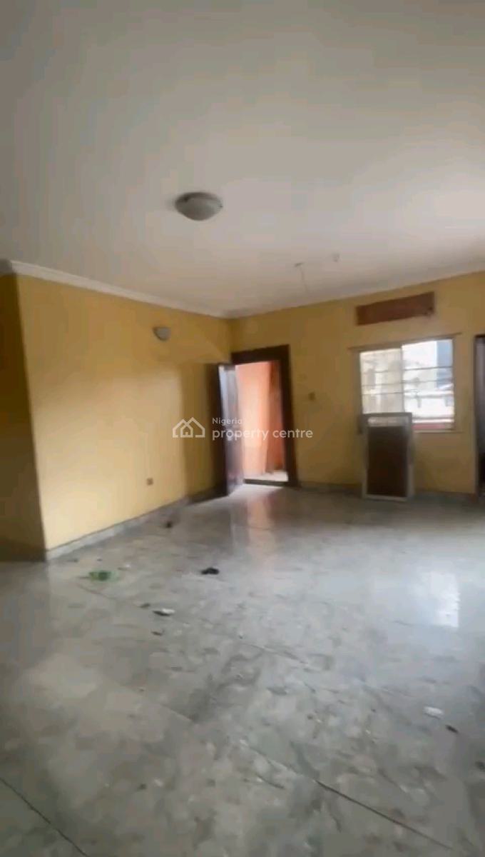 3 Bedroom Flat ( Renovation Going on) with  3toilets & 2 Baths, Alagomeji, Yaba, Lagos, Flat / Apartment for Rent