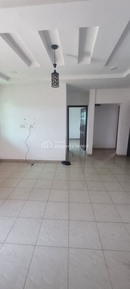 Well Maintained 2 Bedroom Flat, Tina Johnson Close Behind Coastal Road, Lekki, Lagos, Flat / Apartment for Rent