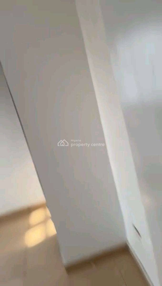 a Neatly Used and Standard 2bedroom Duplex, Off Palace Road, Oworonshoki, Shomolu, Lagos, Detached Duplex for Rent