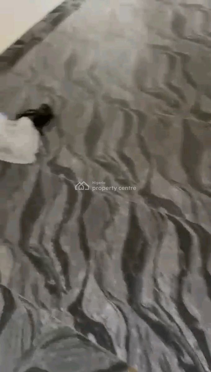 a Neatly Used and Standard 2bedroom Duplex, Off Palace Road, Oworonshoki, Shomolu, Lagos, Detached Duplex for Rent