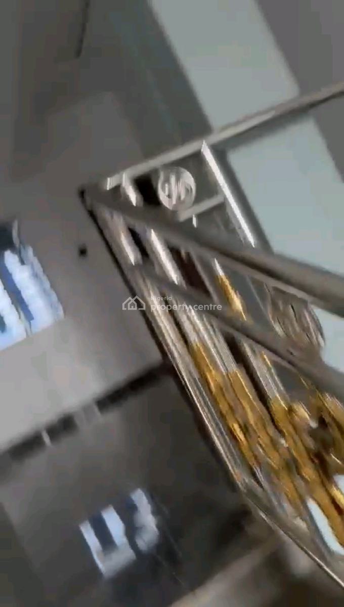 a Neatly Used and Standard 2 Bedroom Duplex, Off Palace Road, Oworonshoki, Shomolu, Lagos, Detached Duplex for Rent