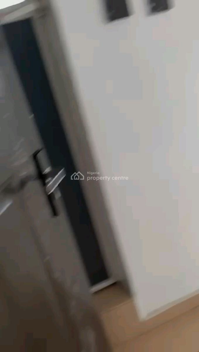 a Neatly Used and Standard 2 Bedroom Duplex, Off Palace Road, Oworonshoki, Shomolu, Lagos, Detached Duplex for Rent