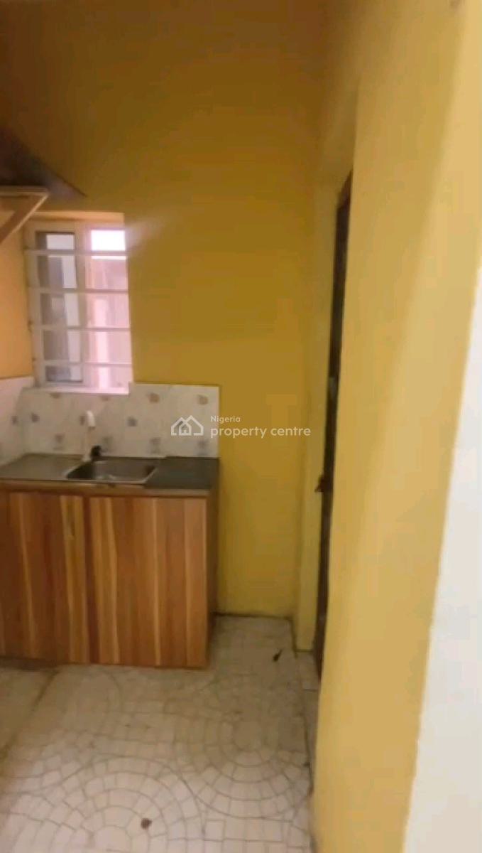 a Neatly Used and Standard Roomself Contain, Upstairs, Off Pedro Road, Shomolu, Lagos, Self Contain (single Rooms) for Rent