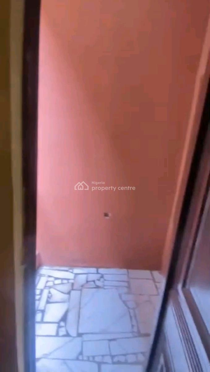 a Neatly Used and Standard Room Self Contain, Off Pedro Road, Shomolu, Lagos, Self Contain (single Rooms) for Rent