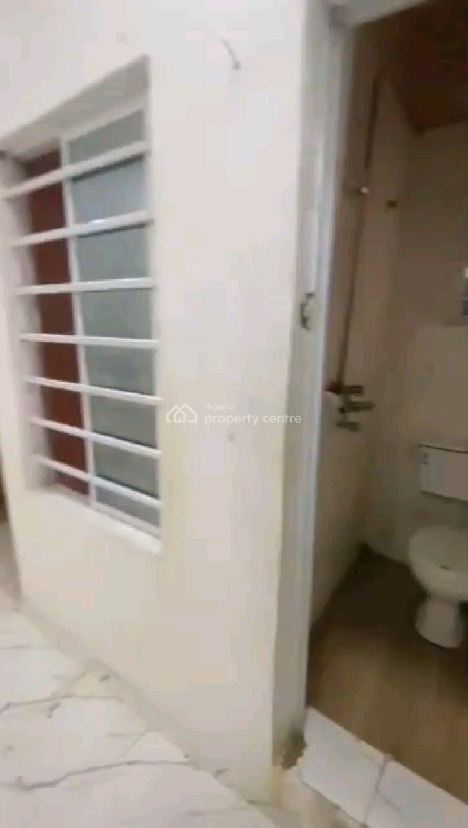 a Neatly Used and Standard Room Self Contain, Off Pedro Road, Shomolu, Lagos, Self Contain (single Rooms) for Rent