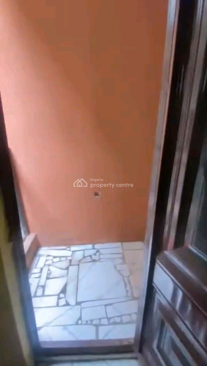 a Neatly Used and Standard Room Self Contain, Off Pedro Road, Shomolu, Lagos, Self Contain (single Rooms) for Rent