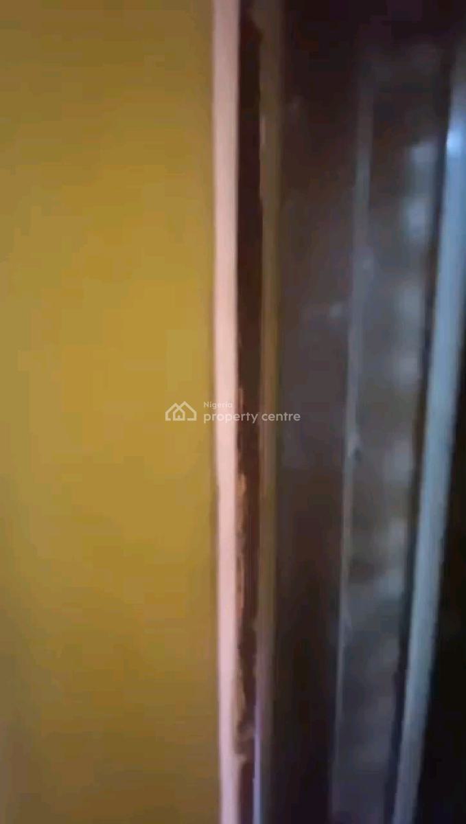 a Neatly Used and Standard Room Self Contain, Off Pedro Road, Shomolu, Lagos, Self Contain (single Rooms) for Rent