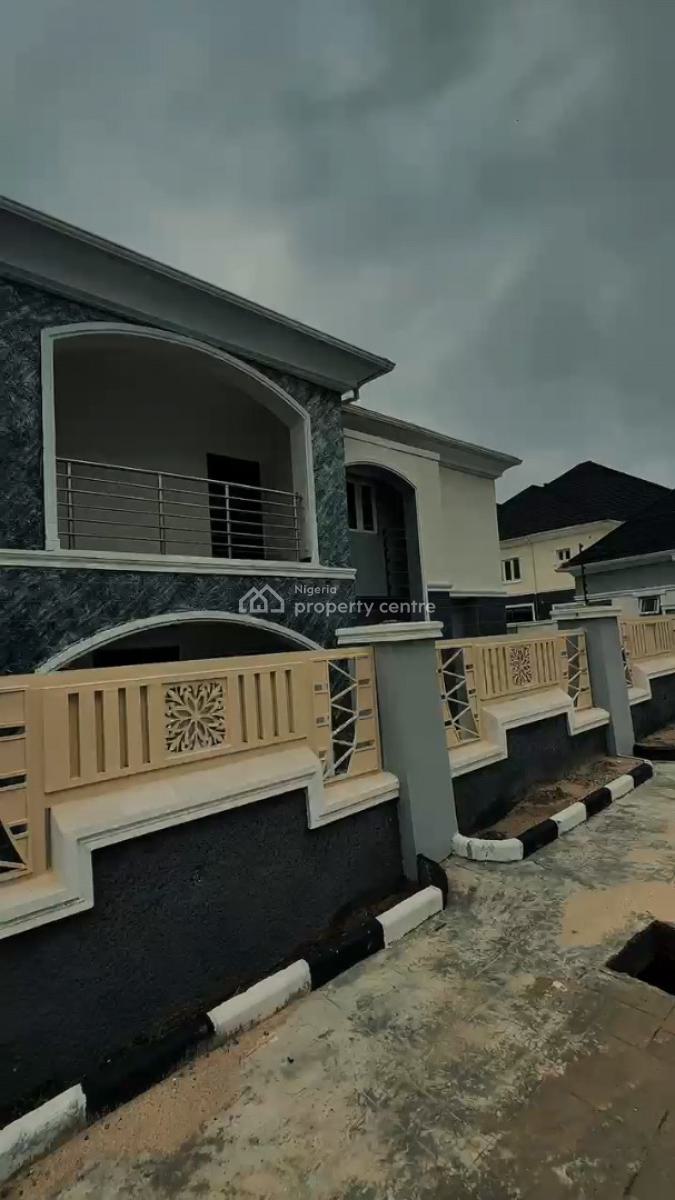 5bedrooms Duplex with 2rooms Bq, Inside Estate, Guzape District, Abuja, Detached Duplex for Rent